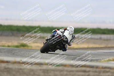 media/May-03-2025-CRA (Sat) [[22b18d099a]]/Races/Race 2/